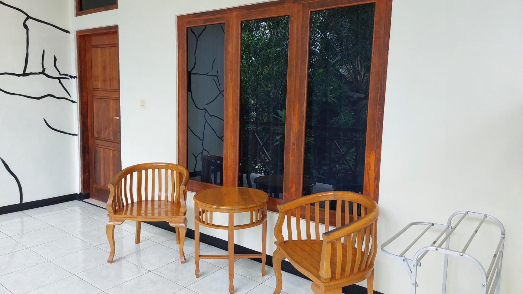 Hotel La Belle Etoile Labuan Bajo Buitenkant foto