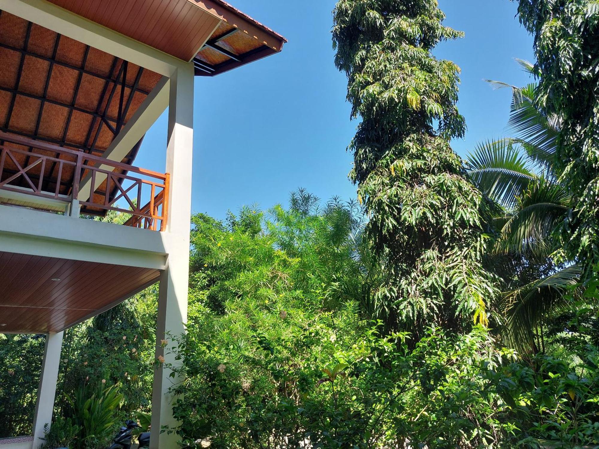 Hotel La Belle Etoile Labuan Bajo Buitenkant foto